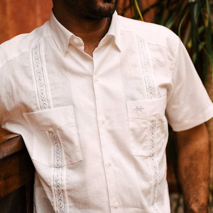 Tejas Guayabera - Seguín